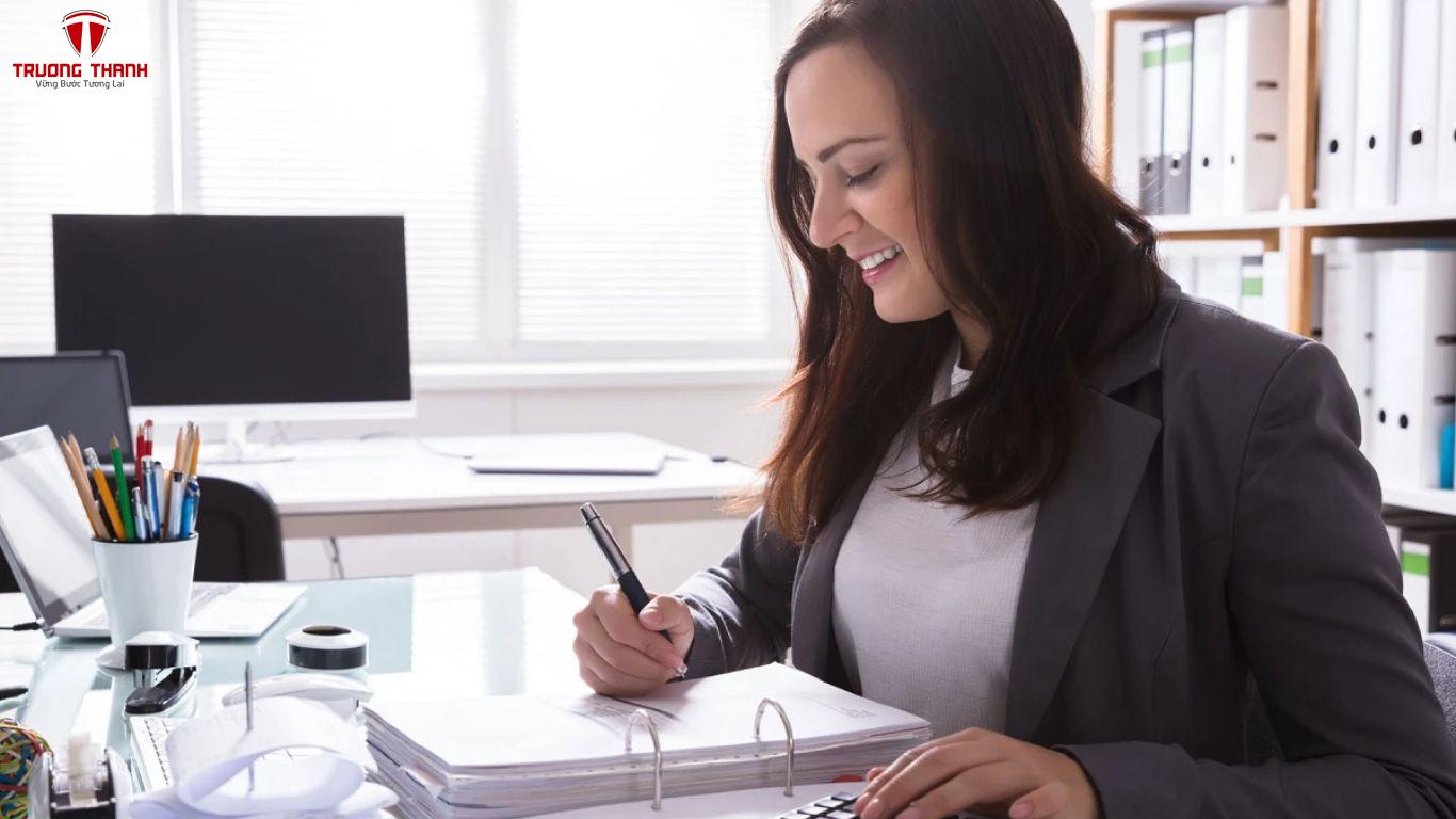 Tại Sao Kê Khai Thuế Ban Đầu Là Bước Quan Trọng Cho Doanh Nghiệp Mới?
