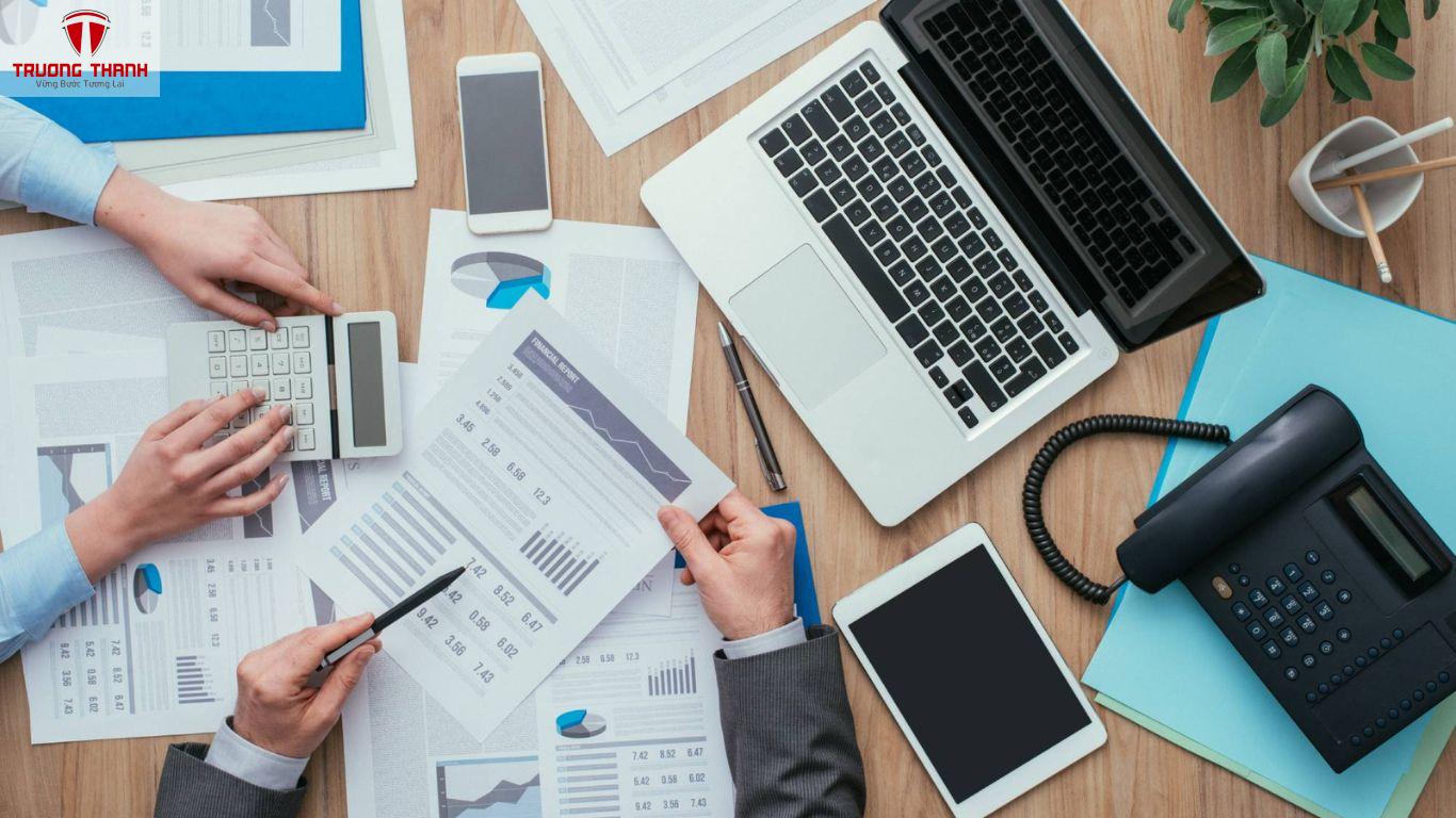 Tại Sao Doanh Nghiệp Vừa Và Nhỏ Nên Chọn Dịch Vụ Kê Khai Thuế?