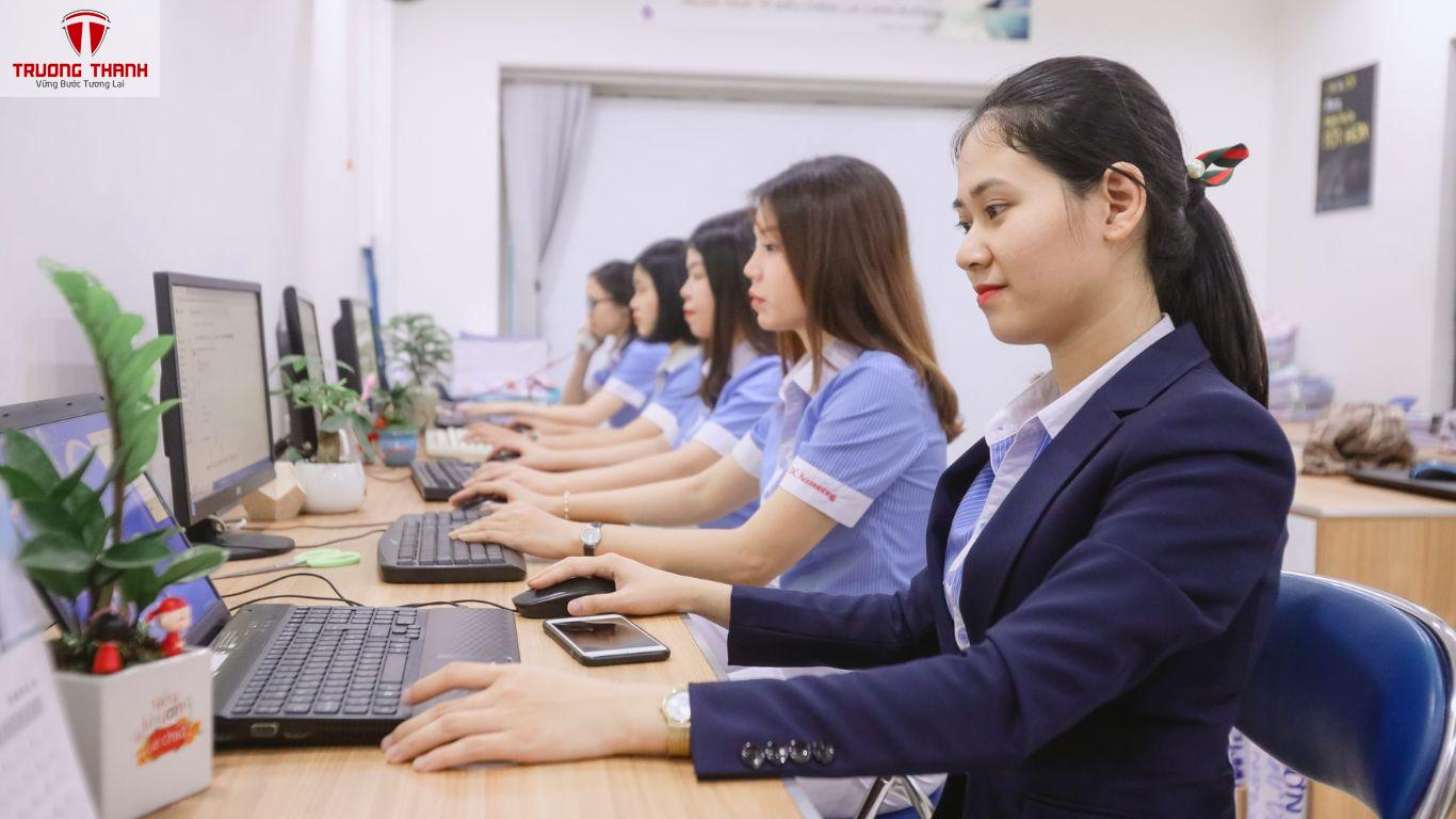 Dịch vụ Kế Toán Tài Chính - Chìa Khóa Dẫn Lối Thành Công Cho Doanh Nghiệp
