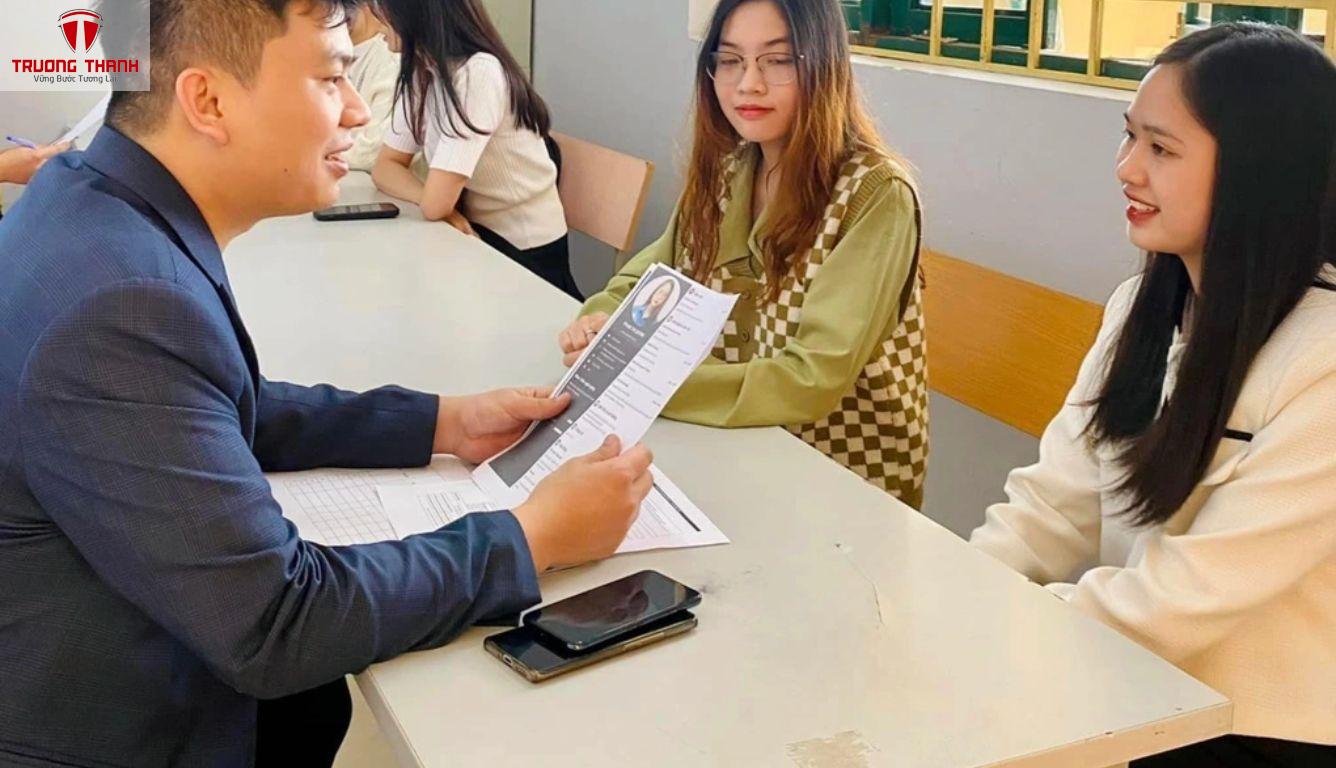 Top Những Kỹ Năng Kế Toán Mới Ra Trường Cần Biết Để Tránh Bỡ Ngỡ