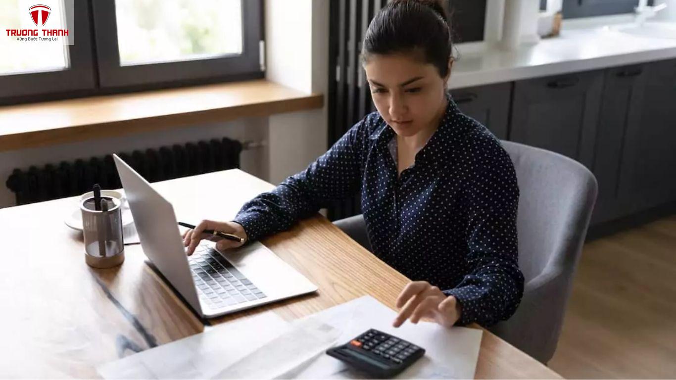 Quá Tải Khi Kế Toán Viên Kê Khai Thuế Nhiều Công Ty Cùng Lúc