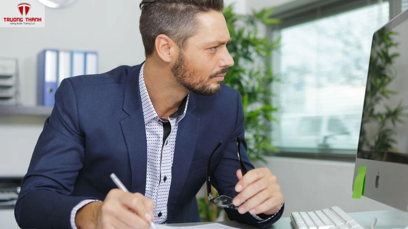 Quá Tải Khi Kế Toán Viên Kê Khai Thuế Nhiều Công Ty Cùng Lúc
