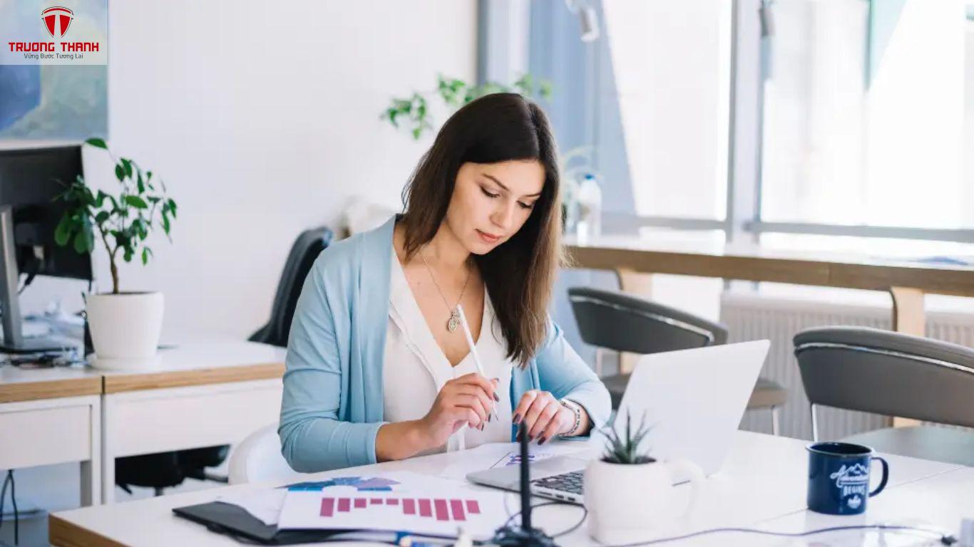 ERP Và Báo Cáo Tài Chính Cách Tối Ưu Hóa Cho Kế Toán Viên Kỳ Cựu