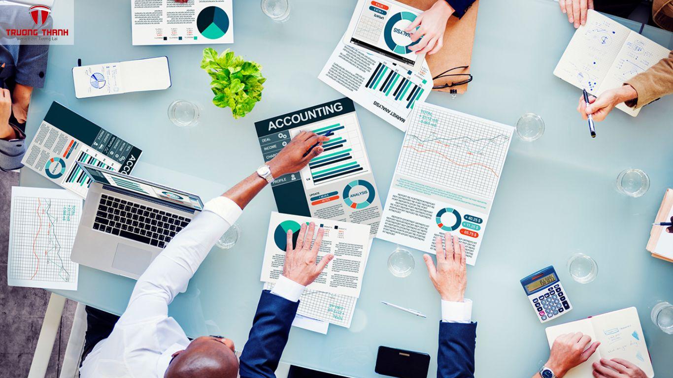 Hợp Tác Với AI Bí Quyết Giúp Kế Toán Viên Tăng Hiệu Suất Làm Việc