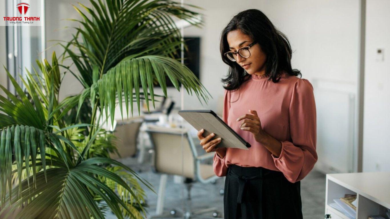 Nghề Kế Toán Trong Thời Kỳ Khủng Hoảng Kinh Tế: Cơ Hội Hay Rủi Ro?