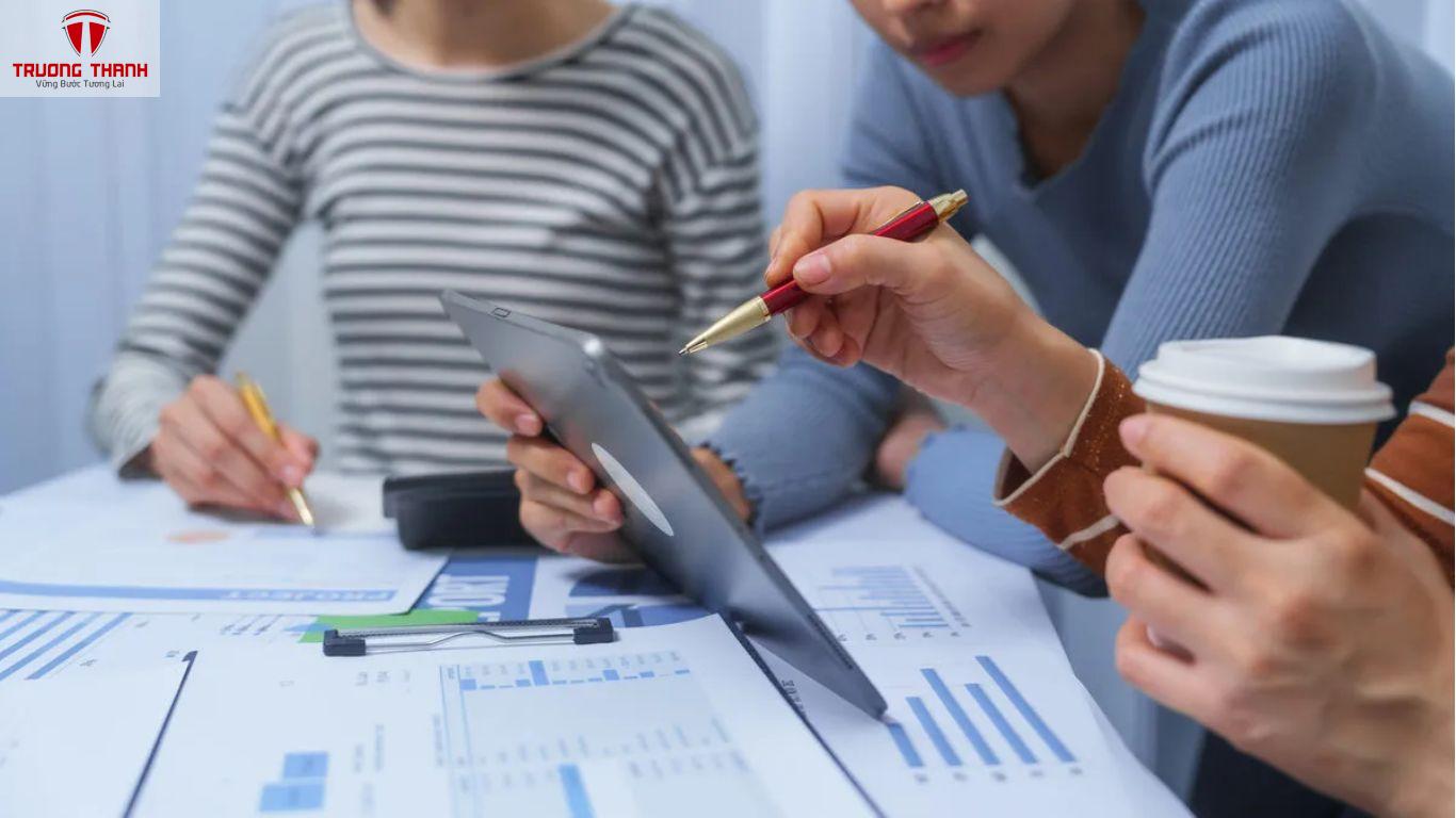 Kế Toán Viên Mới Làm Sao Để Tận Dụng ERP Trong Doanh Nghiệp Nhỏ