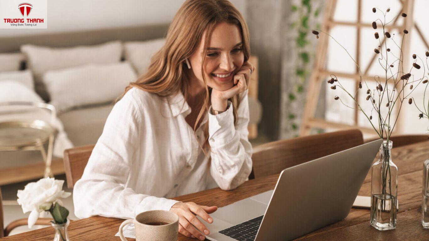 Sinh Viên Kế Toán Vượt Thách Thức Học Phần Mềm Kế Toán