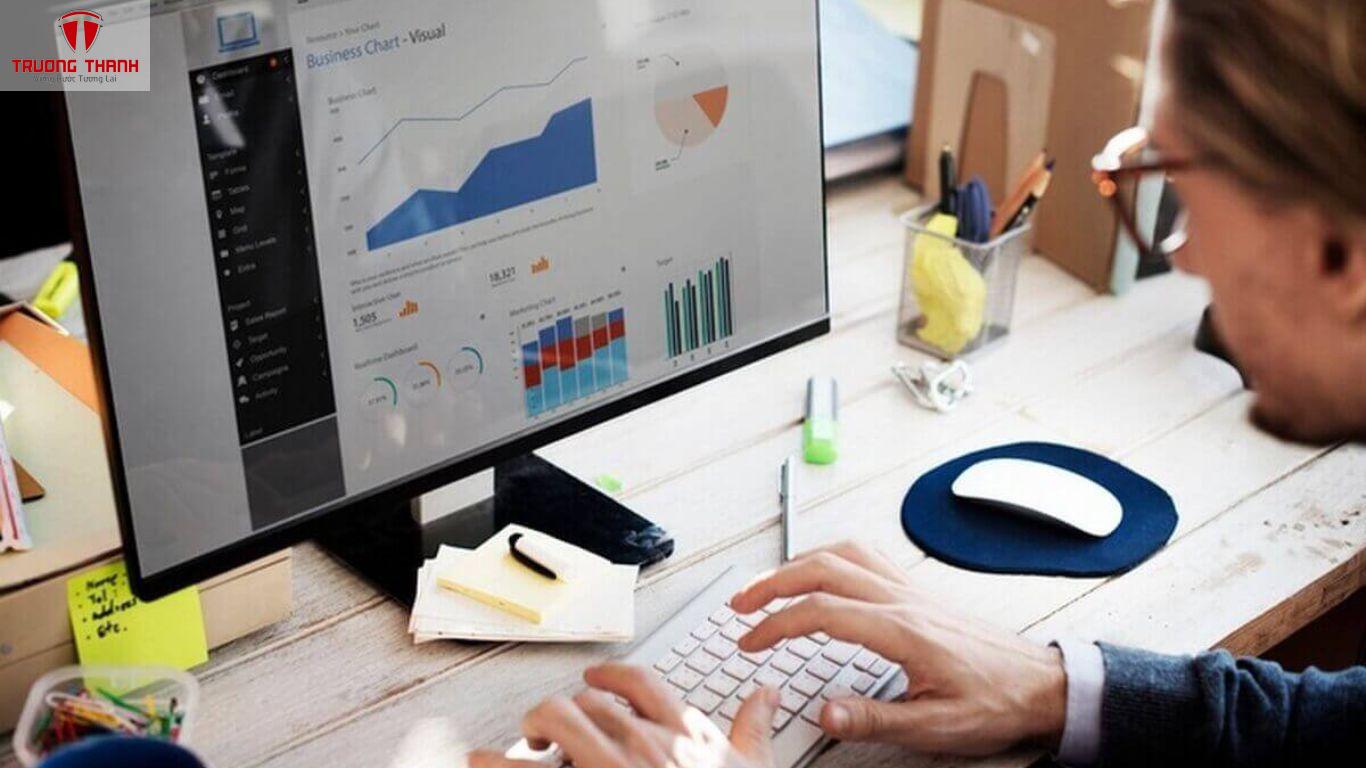 Cách Quyết Định Tài Chính Thông Minh Cho Doanh Nghiệp Giúp Phát Triển Bền Vững
