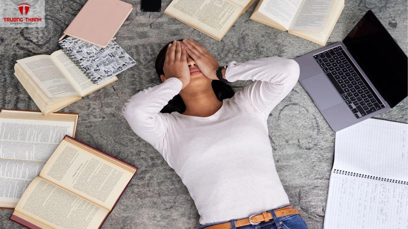 Cách Đơn Giản Nhất Để Sinh Viên Khi Học Căng Thẳng Giảm Stress