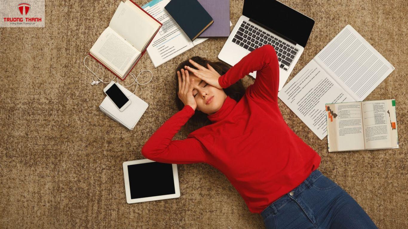 Cách Đơn Giản Nhất Để Sinh Viên Khi Học Căng Thẳng Giảm Stress