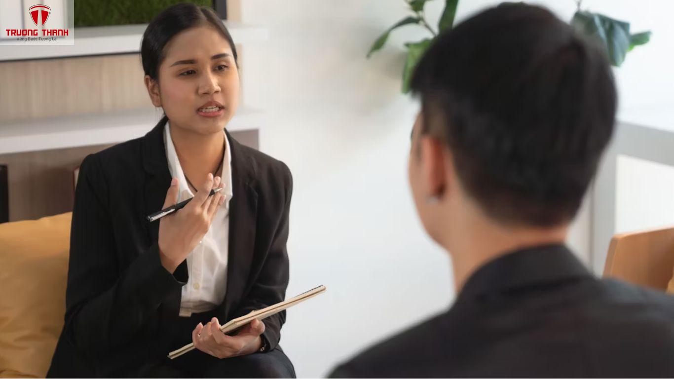 Cách Giúp Sinh Viên Kế Toán Tự Tin Khi Chia Sẻ Về Kinh Nghiệm Cá Nhân