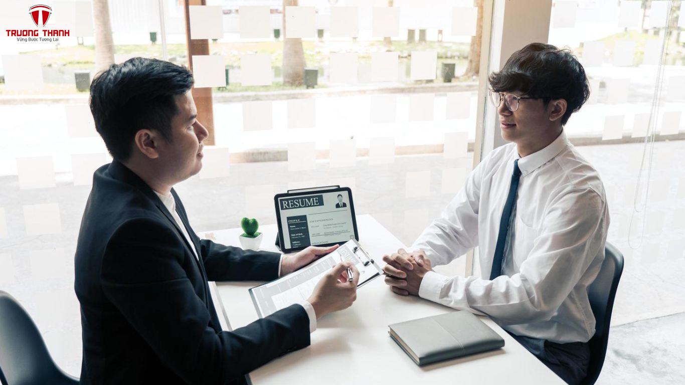 Chiến Lược Nghiên Cứu Công Ty Trước Phỏng Vấn Kế Toán