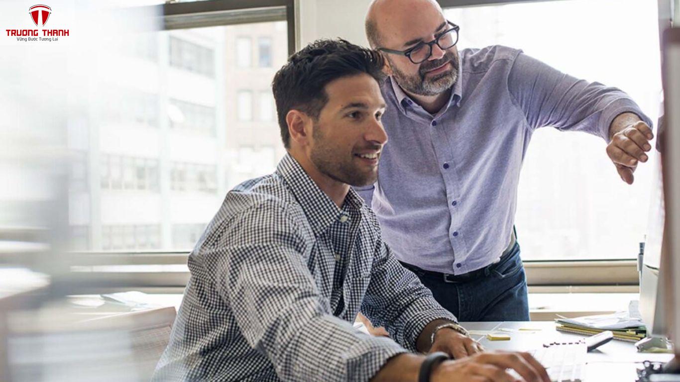 Hướng Dẫn Sinh Viên Kế Toán Viết Email Chuyên Nghiệp