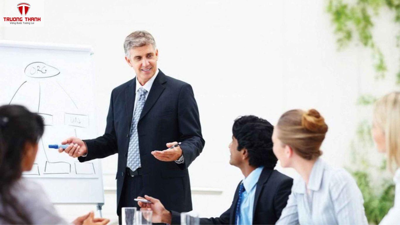 Cách Nào Để Sinh Viên Nhận Phản Hồi Tích Cực Từ Sếp Trong Thực Tập