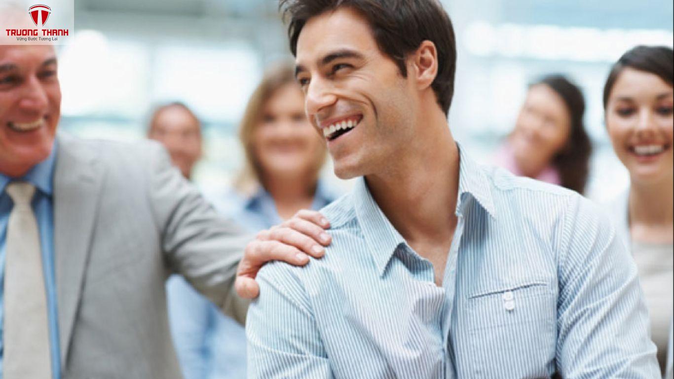 Cách Nào Để Sinh Viên Nhận Phản Hồi Tích Cực Từ Sếp Trong Thực Tập