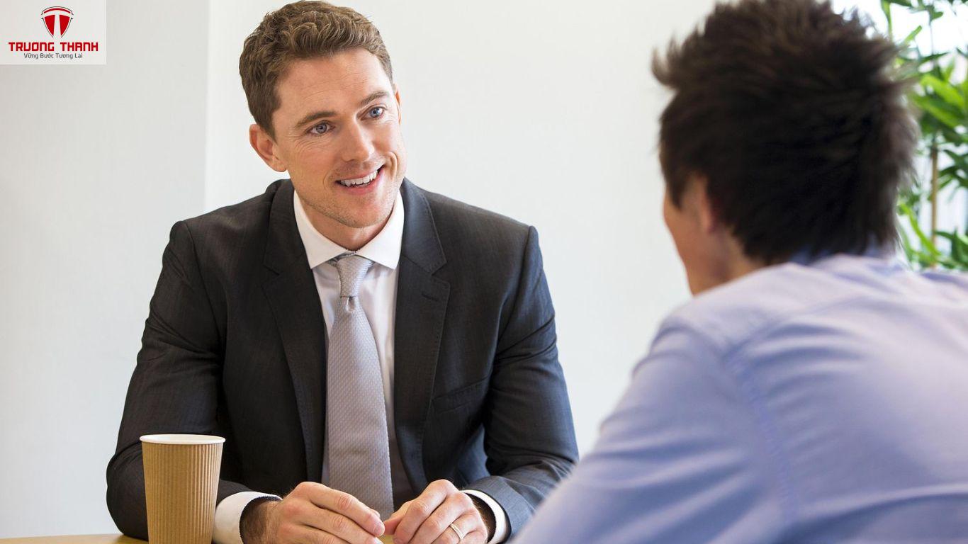 Hướng Dẫn Sinh Viên Tìm Cơ Hội Thực Tập Qua Mạng Xã Hội