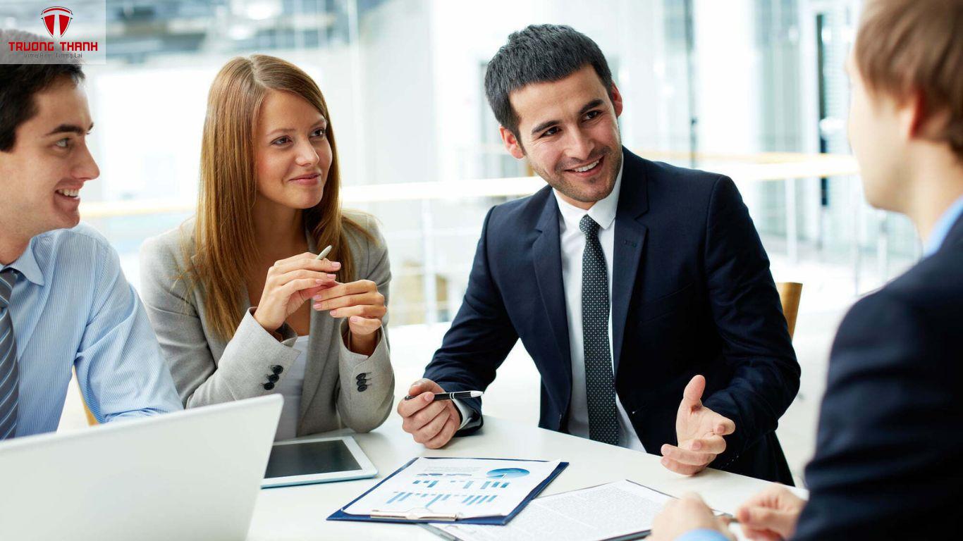 Làm Cách Nào Để Sinh Viên Kế Toán Giao Tiếp Hiệu Quả Trong Cuộc Họp Với Sếp
