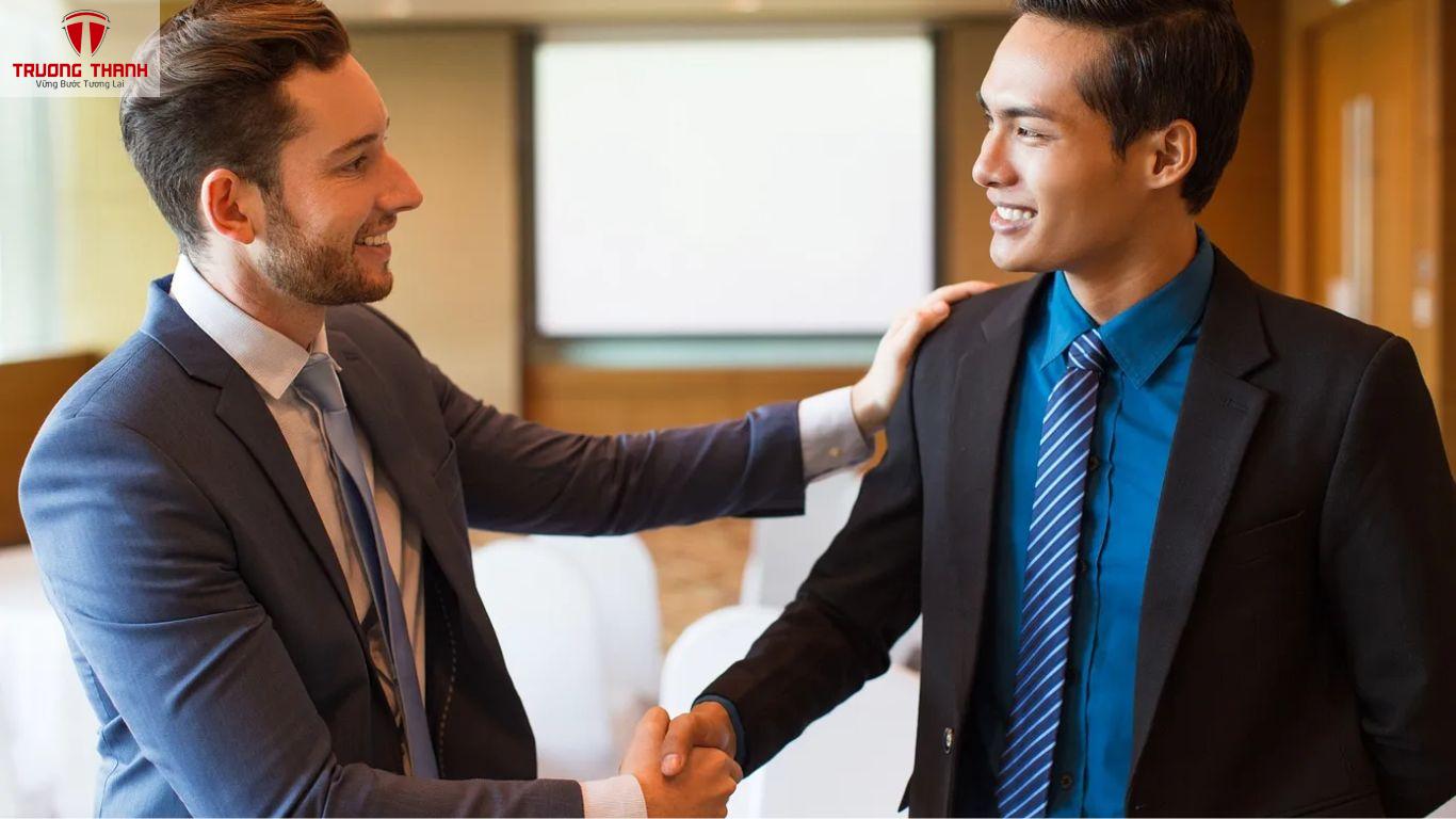  Top 8 Câu Hỏi Sinh Viên Thực Tập Nên Hỏi Khách Hàng Để Hiểu Công Việc