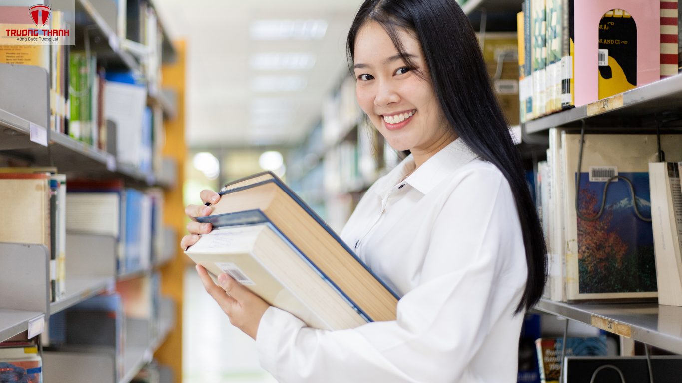 Khi nào nên thành lập công ty cổ phần thay vì TNHH? Giải đáp chi tiết 