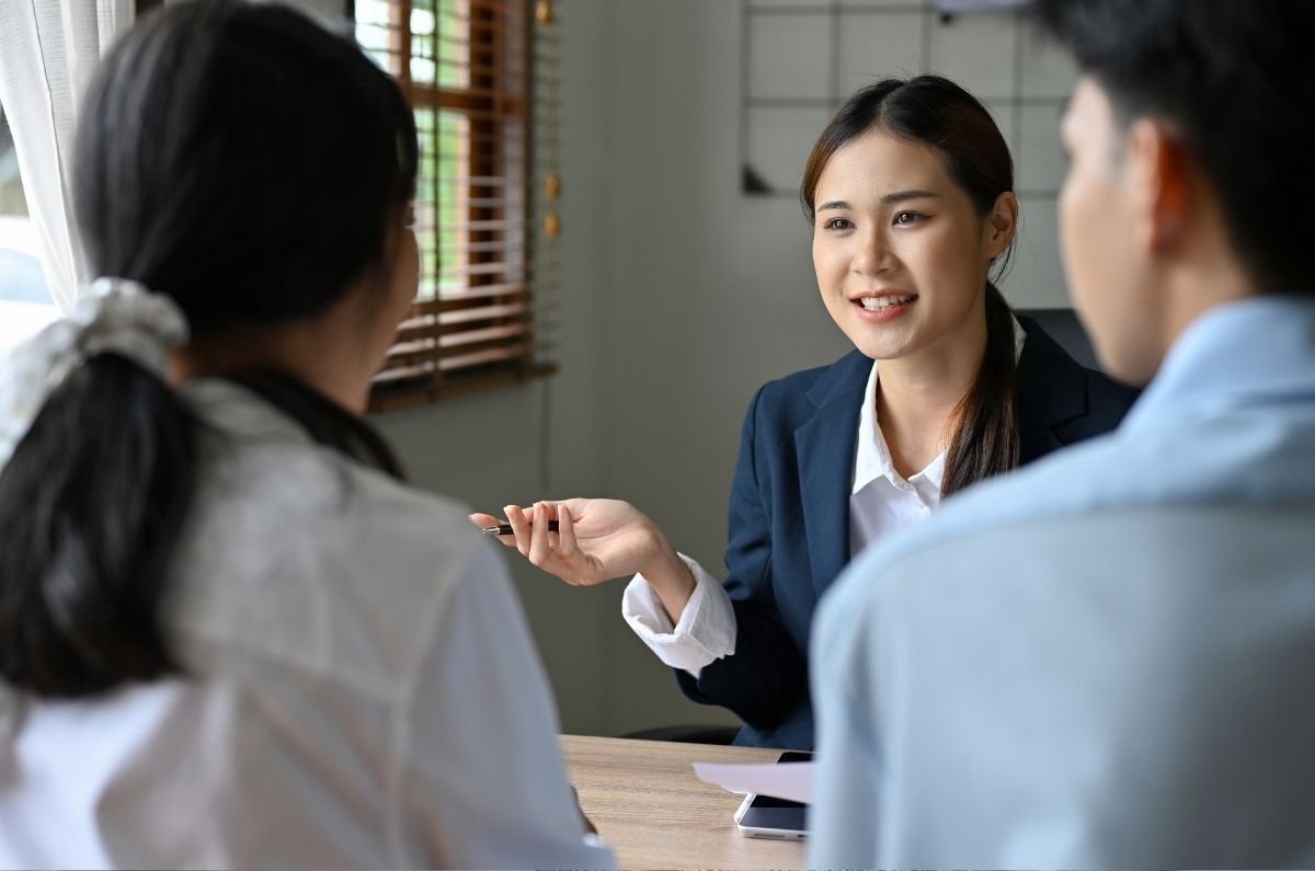 Nên chọn hộ kinh doanh hay công ty TNHH khi mới khởi nghiệp? Giải đáp chi tiết