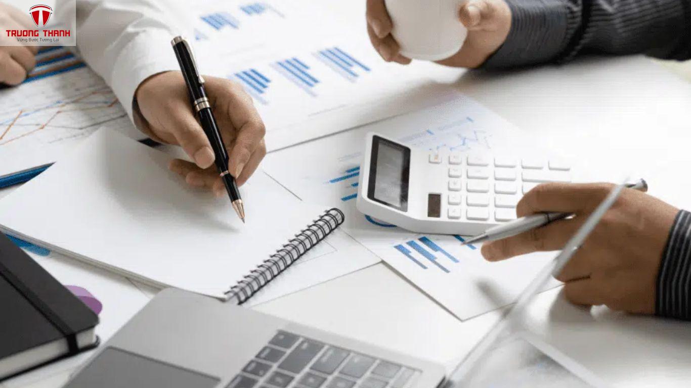 Công Việc Của Kế Toán Trong Dịch Vụ Ăn Uống Là Gì? Mô Tả Chi Tiết