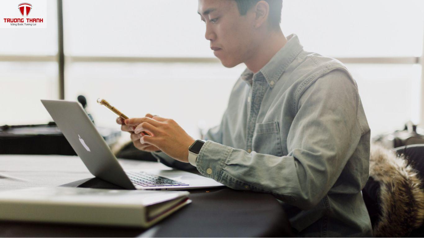 Công Việc Của Kế Toán Trong Dịch Vụ Ăn Uống Là Gì? Mô Tả Chi Tiết