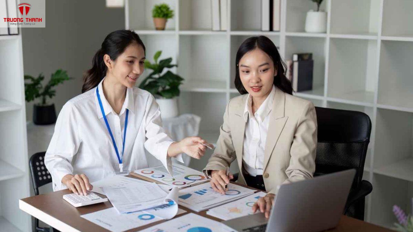 Quy Trình Xử Lý Hóa Đơn Hàng Ngày Cho Kế Toán Viên Mới Vào Nghề