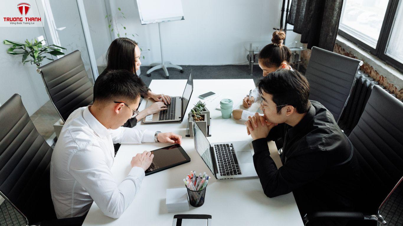 30 Tuổi Mới Bắt Đầu Khởi Nghiệp Có Quá Muộn Không