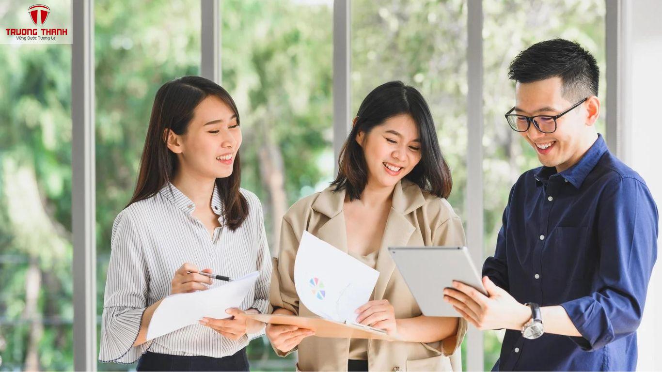 30 Tuổi Mới Bắt Đầu Khởi Nghiệp Có Quá Muộn Không