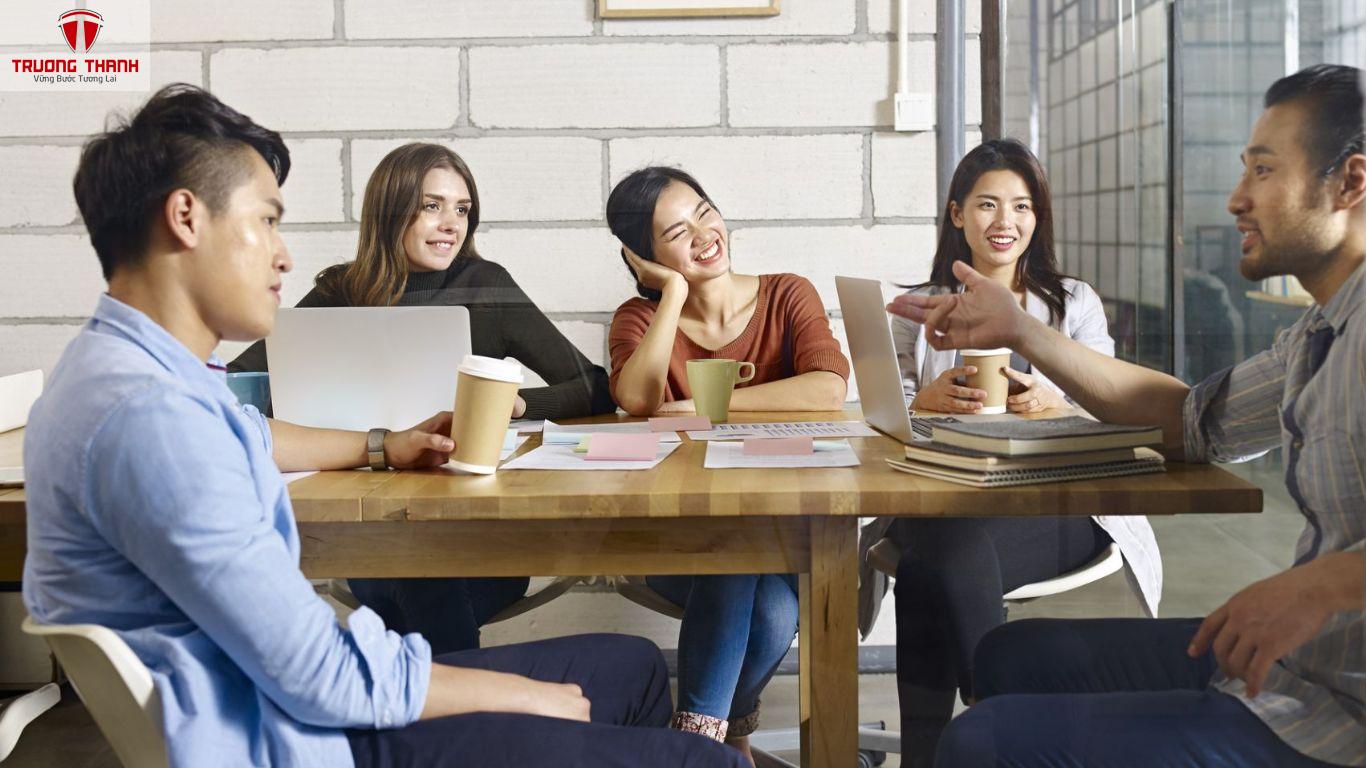 30 Tuổi Mới Bắt Đầu Khởi Nghiệp Có Quá Muộn Không