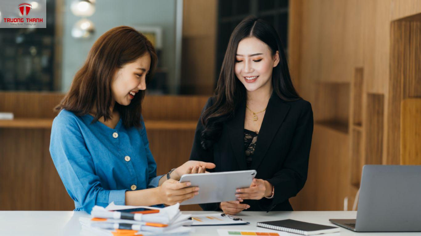 Cách Kế Toán Quản Lý Giao Dịch Bằng Thẻ Ngân Hàng Hàng Ngày