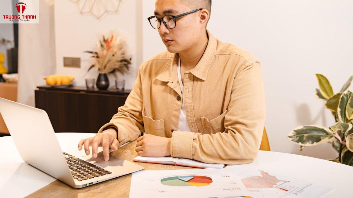 Cách Thuyết Phục Người Thân Tin Tưởng Khi Bắt Đầu Làm Ăn Riêng