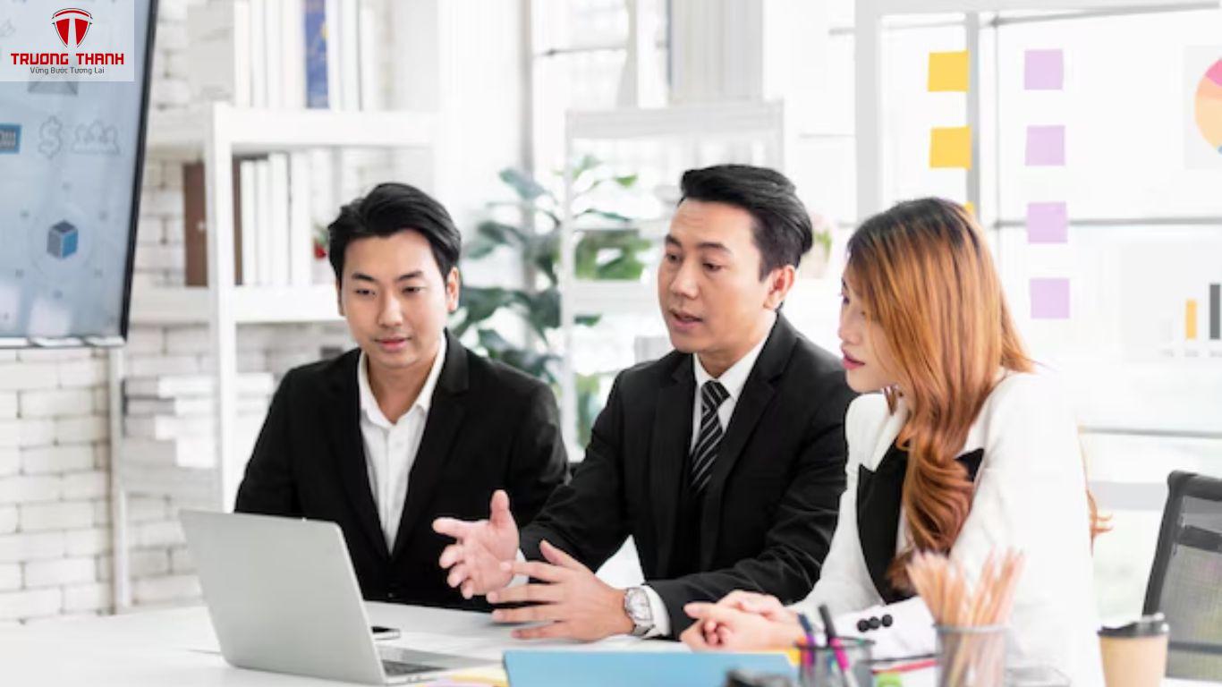 Công Việc Kế Toán Trong Doanh Nghiệp Logistics Vận Tải Hàng Ngày
