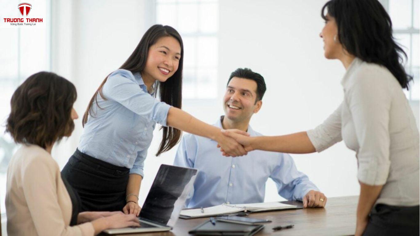 Công Việc Kế Toán Trong Doanh Nghiệp Logistics Vận Tải Hàng Ngày