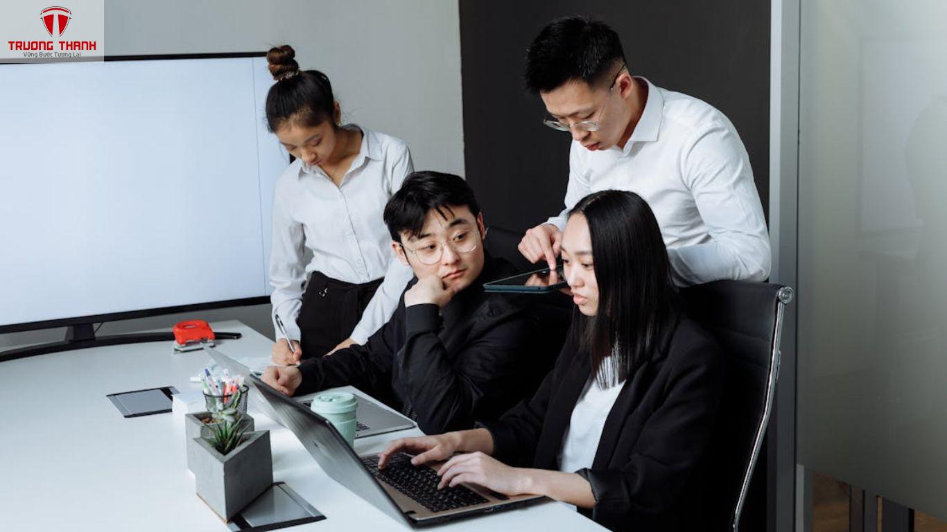 Giữ Quan Hệ Gia Đình Thế Nào Khi Vẫn Muốn Đi Theo Hướng Riêng