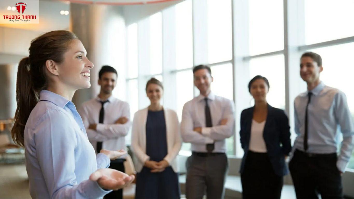 Khởi Nghiệp Khi Đang Làm Thuê Nên Mạo Hiểm Hay Đi Từng Bước