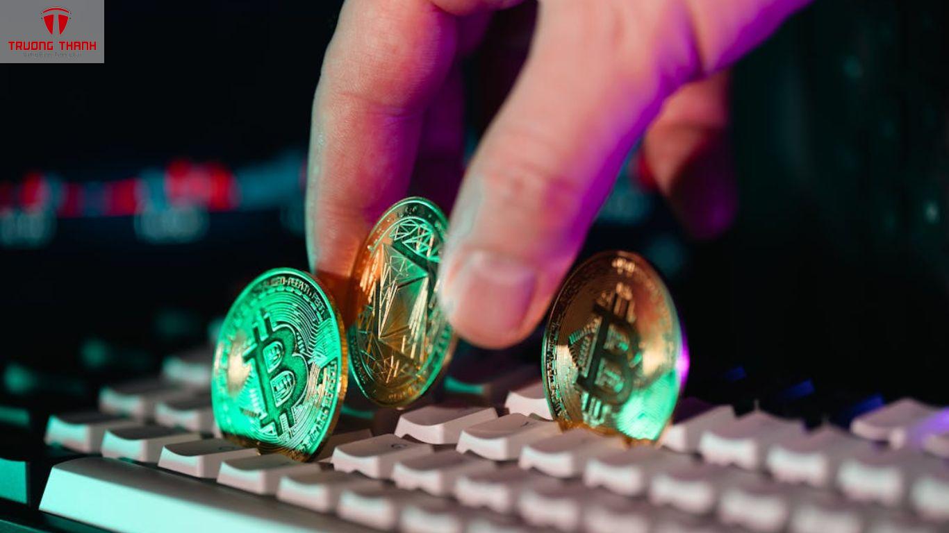Công Nghệ Distributed Ledger Technology (DLT) Khác Gì Với Blockchain