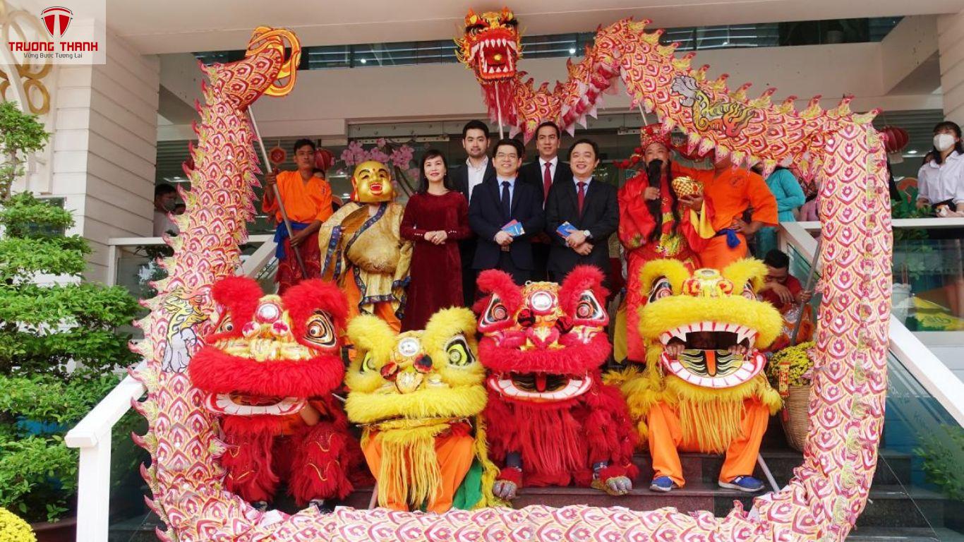 Mở Hàng Đầu Năm Có Cần Cúng Không Hay Chỉ Lấy Ngày?