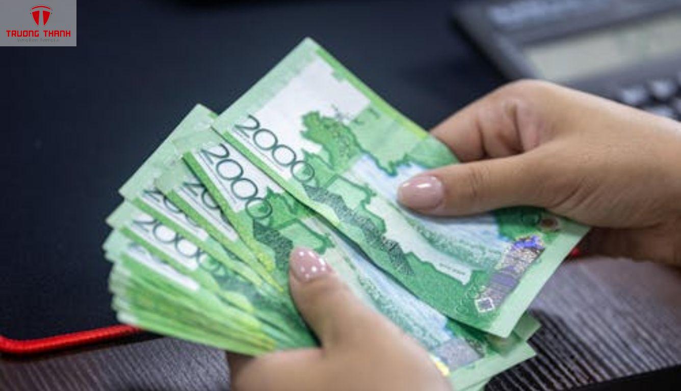 Hộ Kinh Doanh Dịch Vụ Cầm Đồ Đóng Thuế Như Thế Nào?