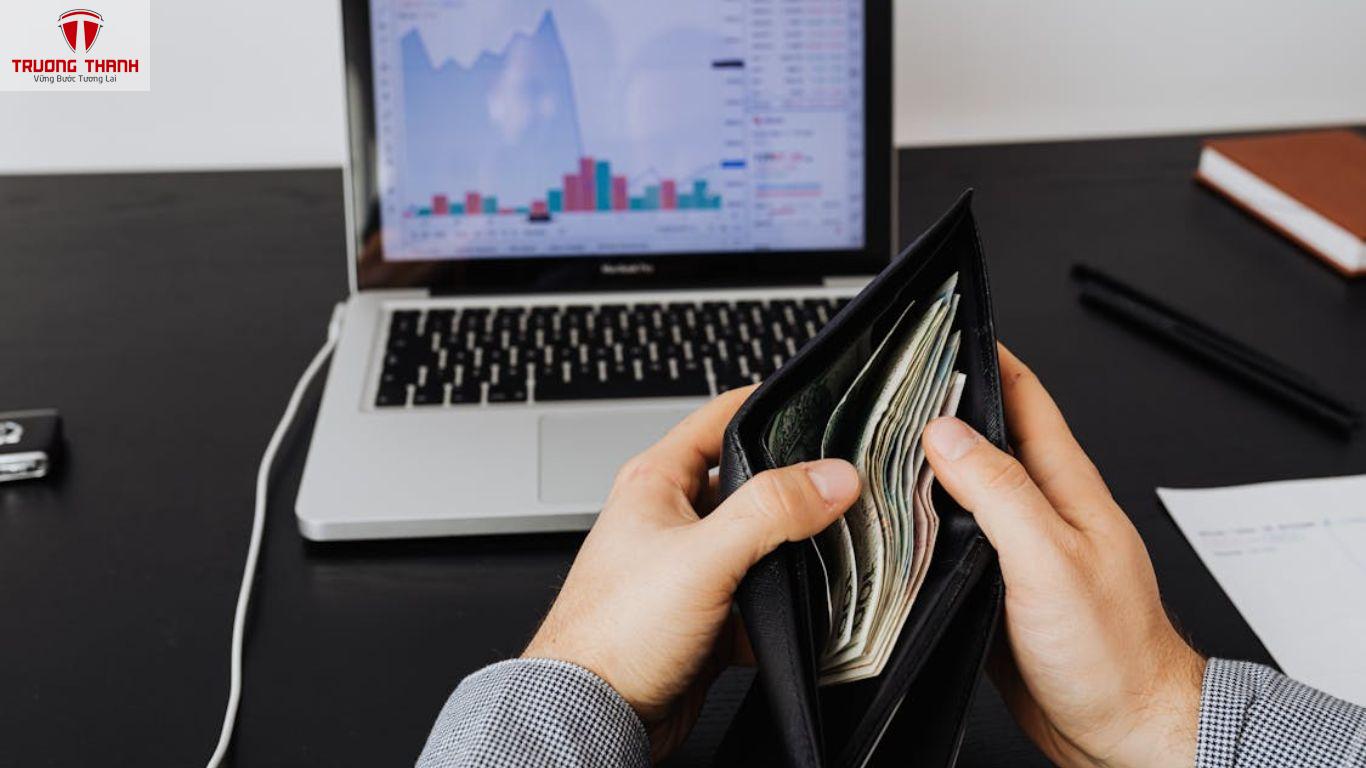 App Quản Lý Chi Tiêu Có Thực Sự Giúp Bạn Kiểm Soát Tiền Bạc Tốt Hơn Không