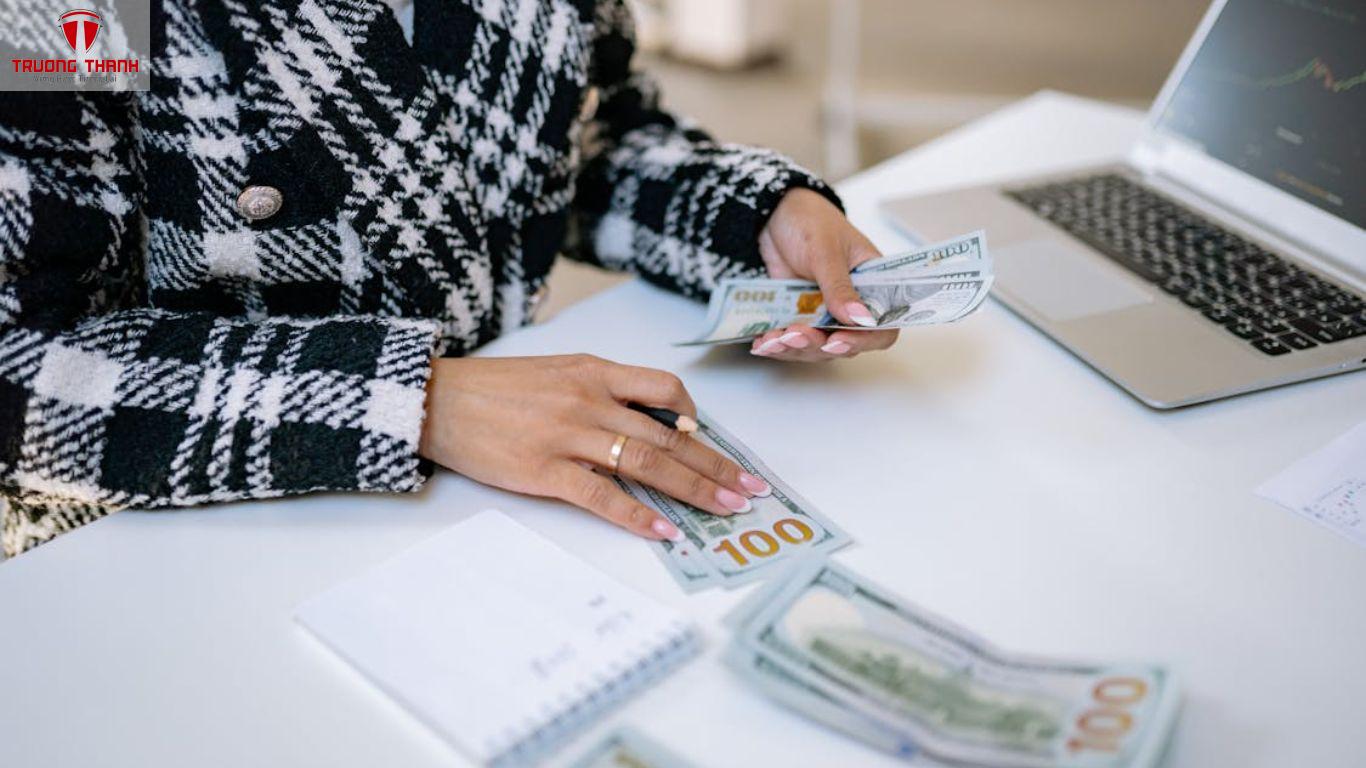 Có Nên Sử Dụng App Quản Lý Chi Tiêu Cá Nhân Hay Không