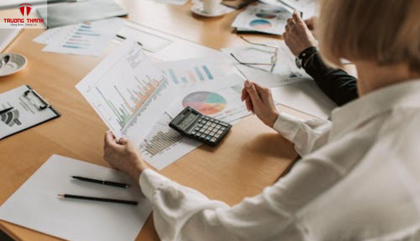 Kế Toán Là Gì Và Vì Sao 90% Chủ Doanh Nghiệp Hiểu Sai Ngay Từ Đầu?