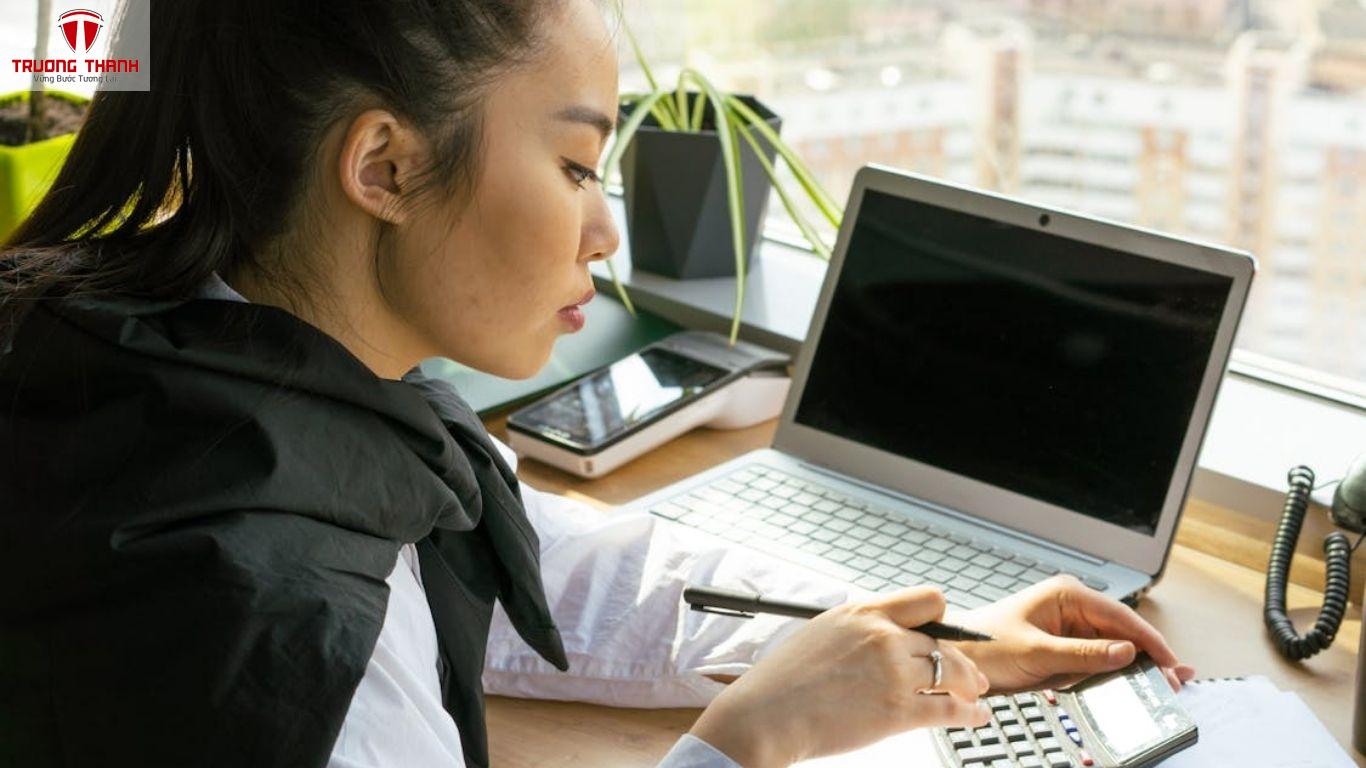 Làm Sao Để Kế Toán Hỗ Trợ Quyết Định Nhanh Hơn?