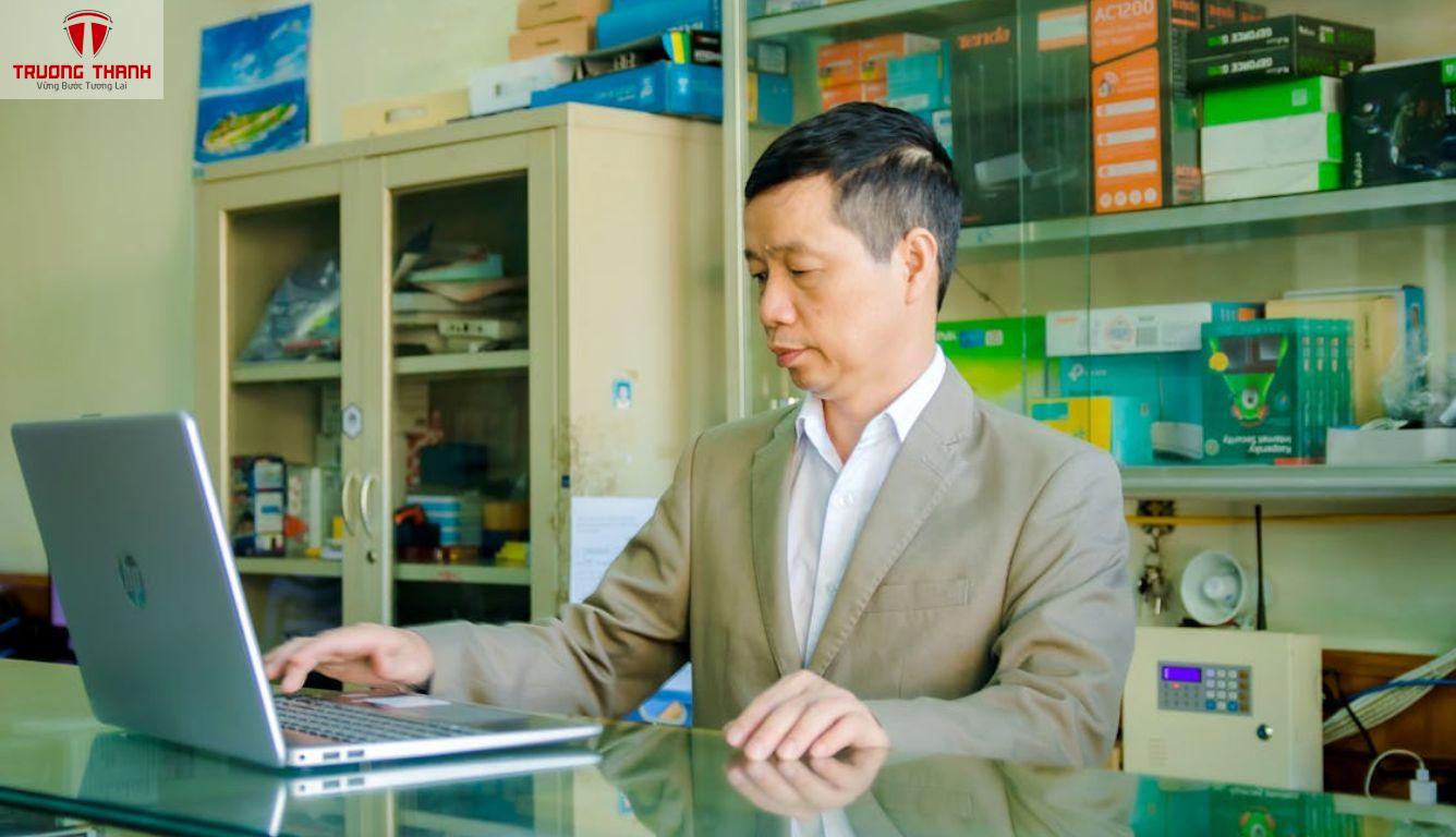 Nên Chọn Hộ Kinh Doanh Hay Thành Lập Công Ty Để Tối Ưu Thuế Và Giảm Rủi Ro?