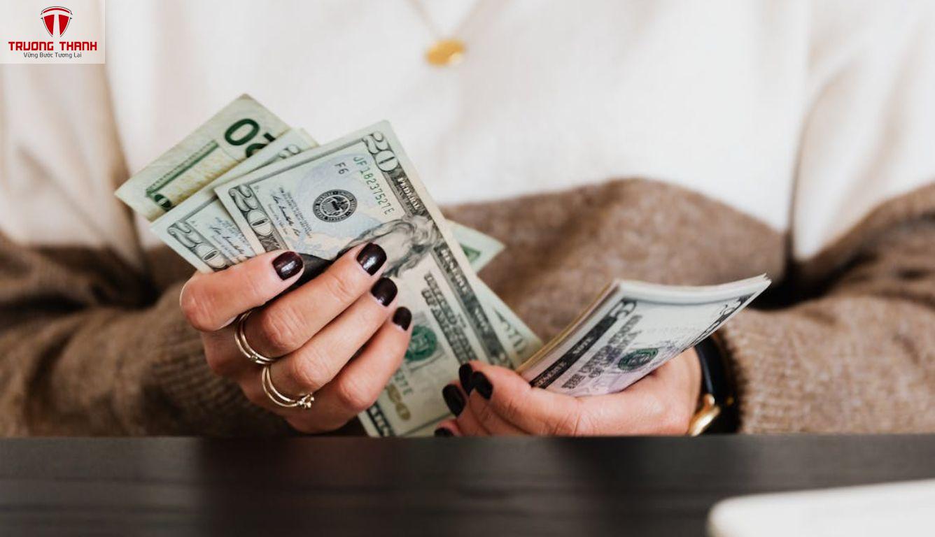 Nếu Hộ Kinh Doanh Không Chuyển Lên Công Ty Có Bị Hạn Chế Gì?