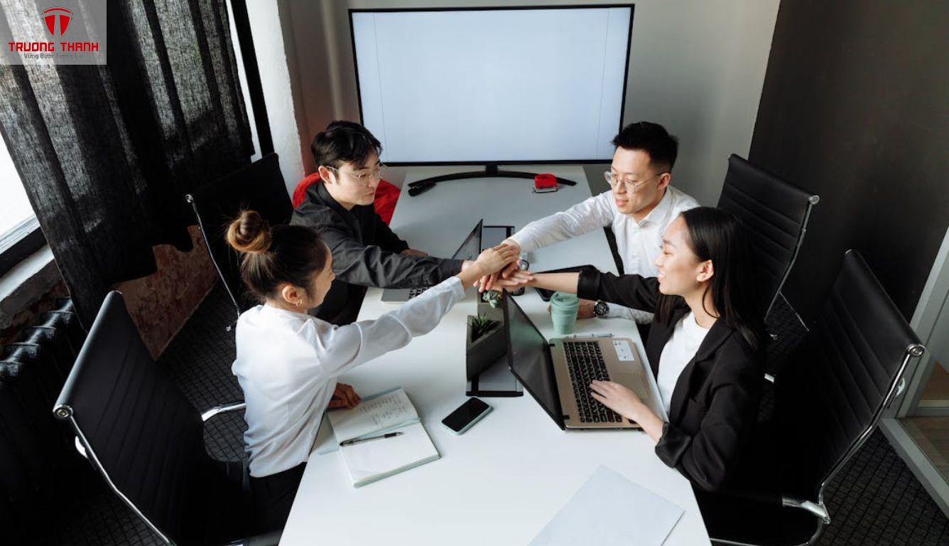 Thuê Dịch Vụ Thành Lập Công Ty Có Tiết Kiệm Thời Gian Không?