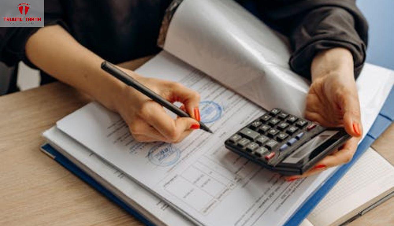 Thuê Kế Toán Giá Rẻ Có Thực Sự Tiết Kiệm Chi Phí?