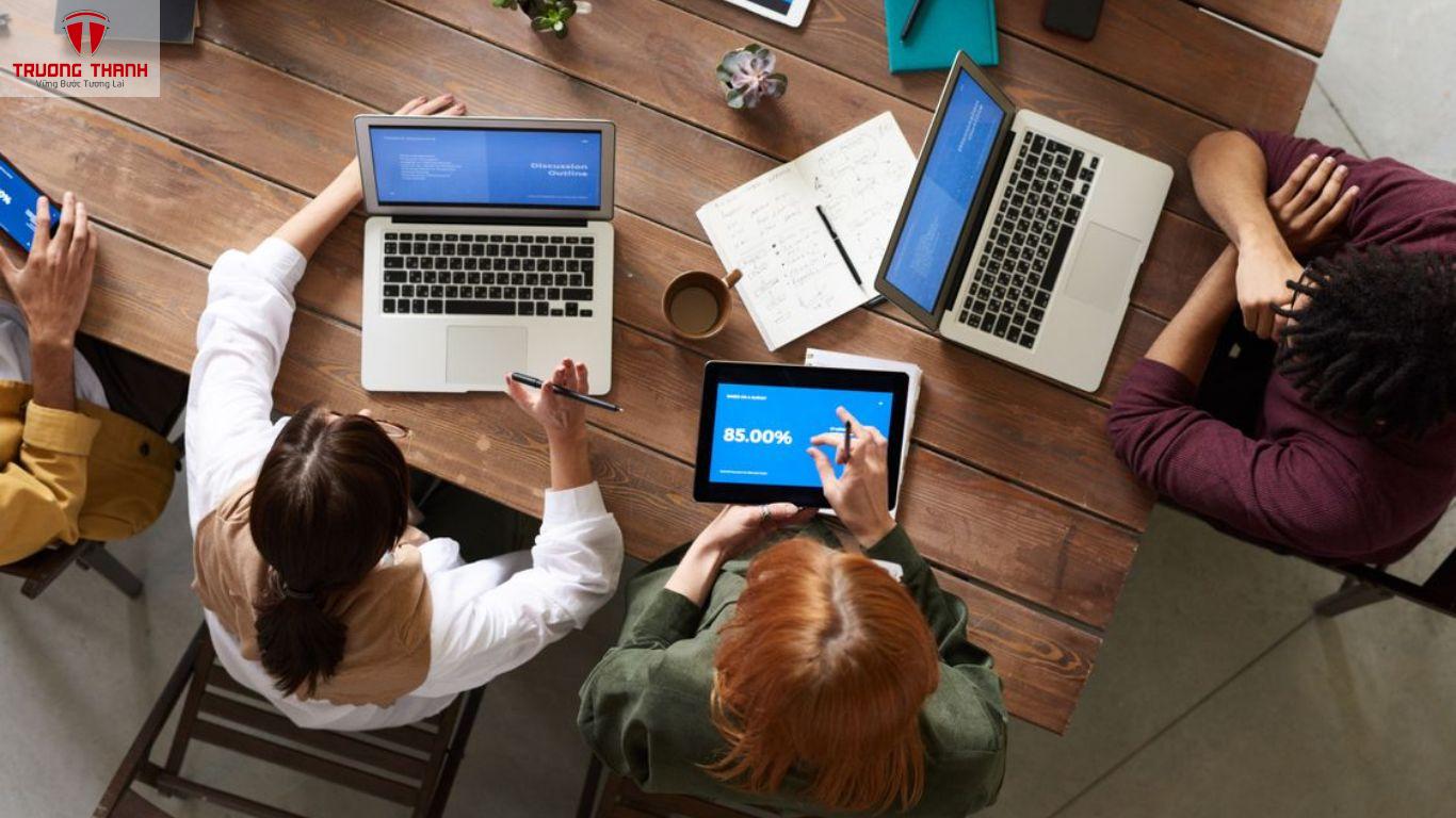 Doanh Nghiệp Nên Chọn Kênh Marketing Nào Cho Phù Hợp?