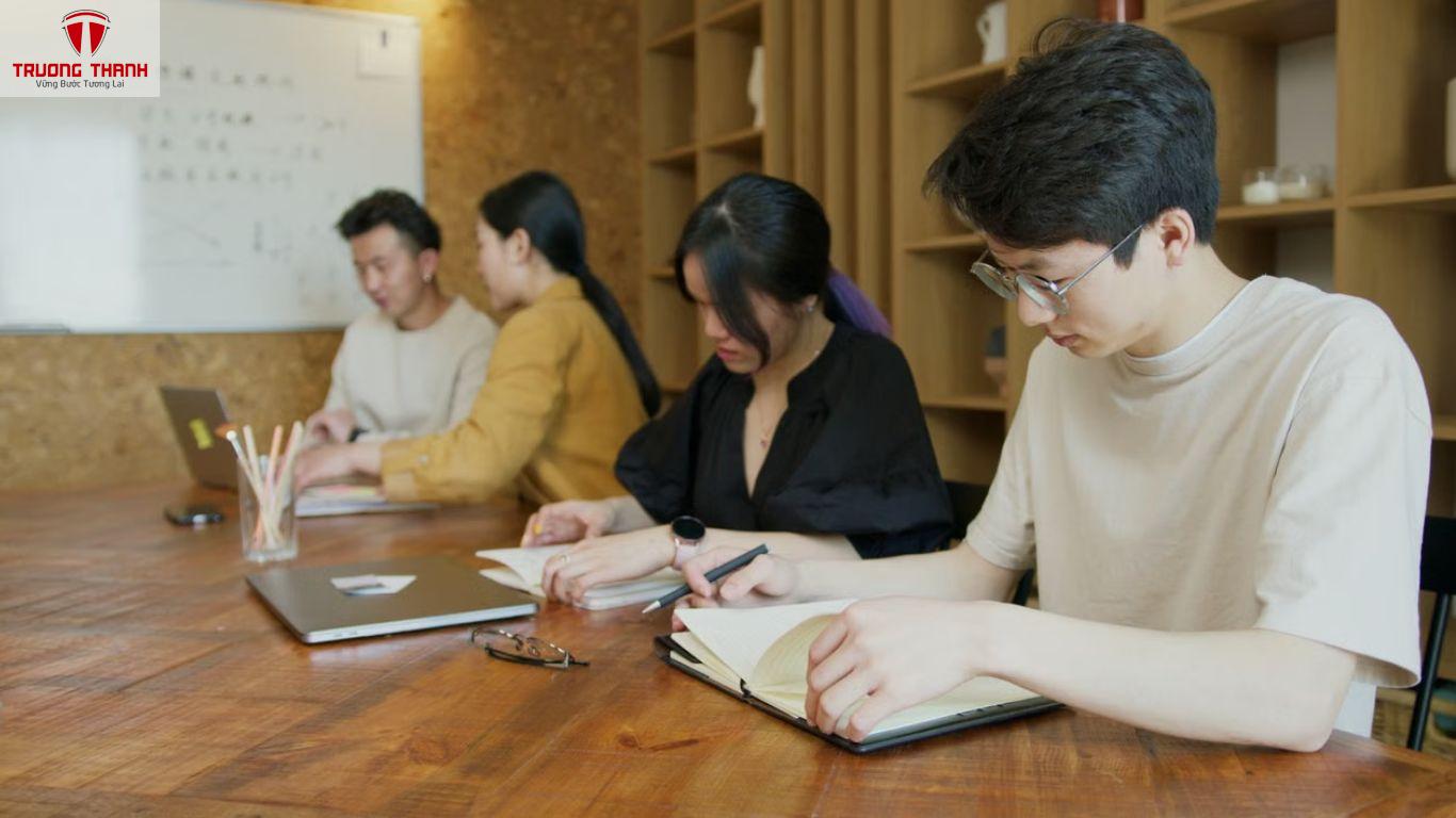 Những Bài Học Quản Trị Thường Chỉ Nhận Ra Khi Đã Trả Giá