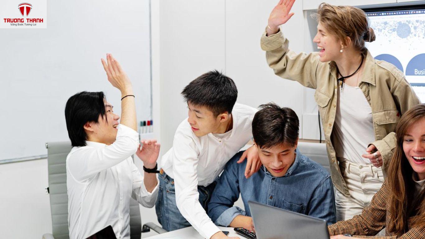 Làm Thế Nào Để Doanh Nghiệp Phát Triển Mà Không Phụ Thuộc Vào Một Cá Nhân?
